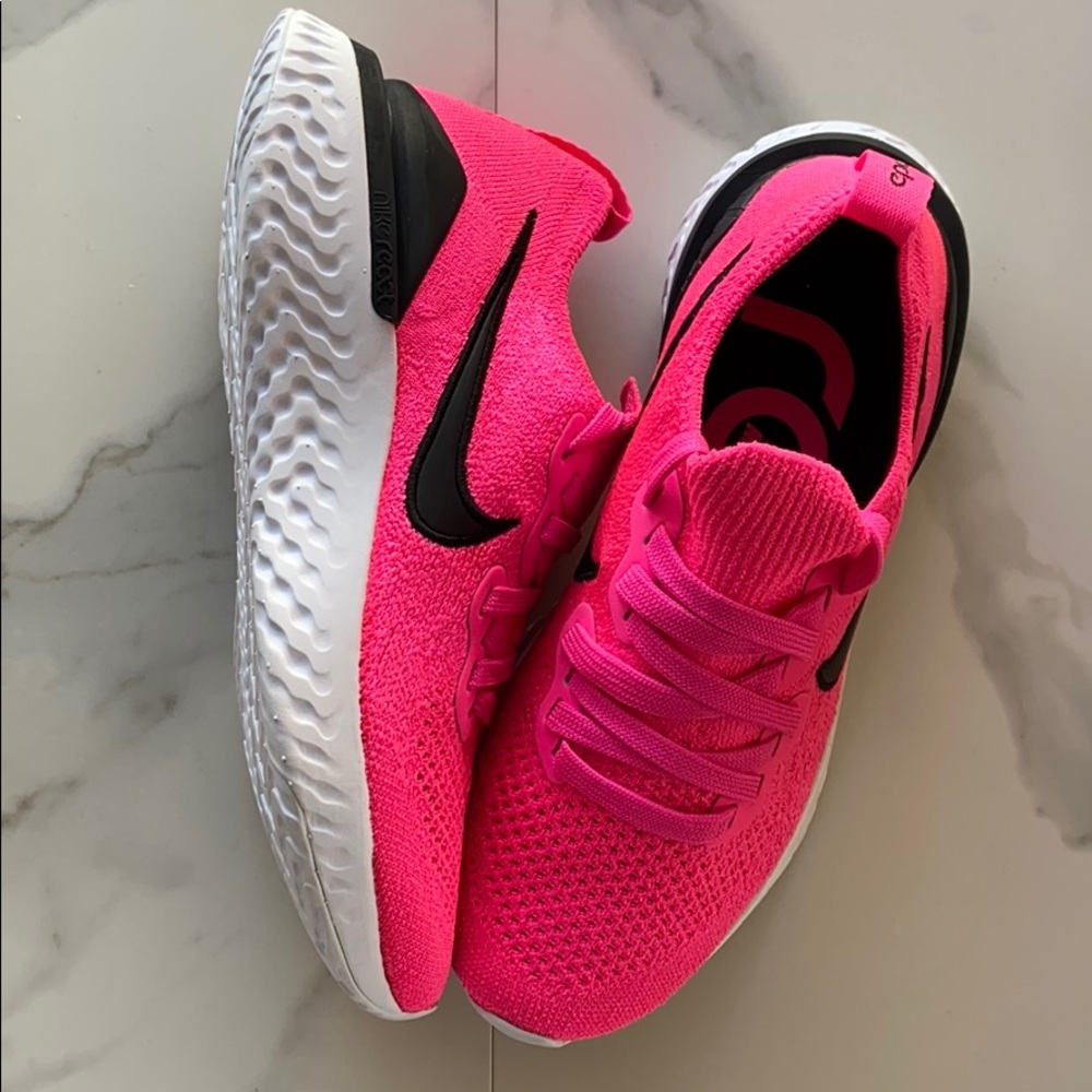 NWT Nike Epic React flyknit 2 running shoes - Picture 3 of 8
